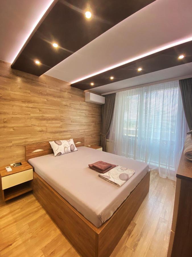 на няколко минути от летището Appartement *